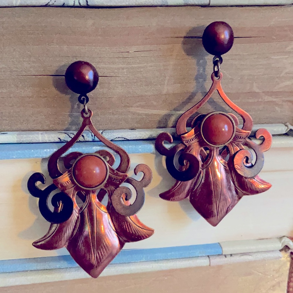 Vintage Copper/ Bronze colored Metal Earrings
